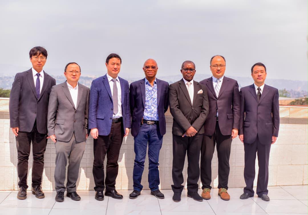 International cooperation : Third Chinese medical mission supporting the Ebola reponse receved by the rector of the University of Kinshasa International cooperation : Third Chinese medical mission supporting the Ebola reponse receved by the rector of the University of Kinshasa